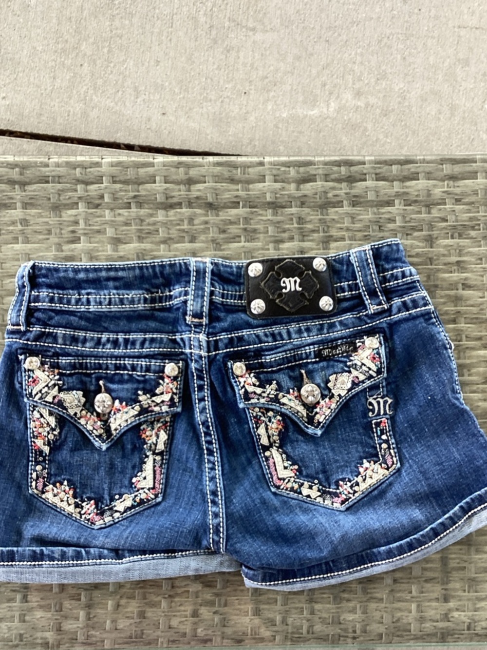 Miss Me Dark Blue Rolled Hem Denim Shorts Gorgeous Back Pockets Size 28 - Picture 5 of 11